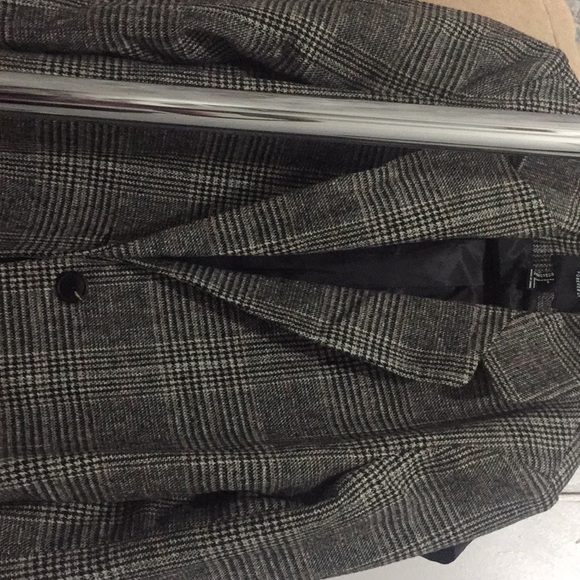 Forever 21 trench coat - Picture 2 of 5